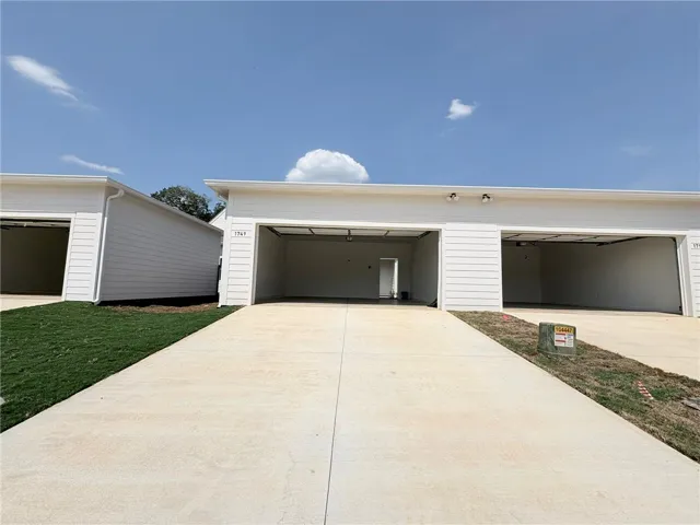 1738 Woodland Pines Lane 257, Auburn, Alabama 36830