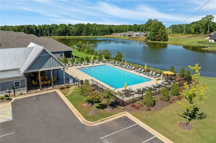 2513 Farmville Lakes Drive, Auburn, Alabama 36830