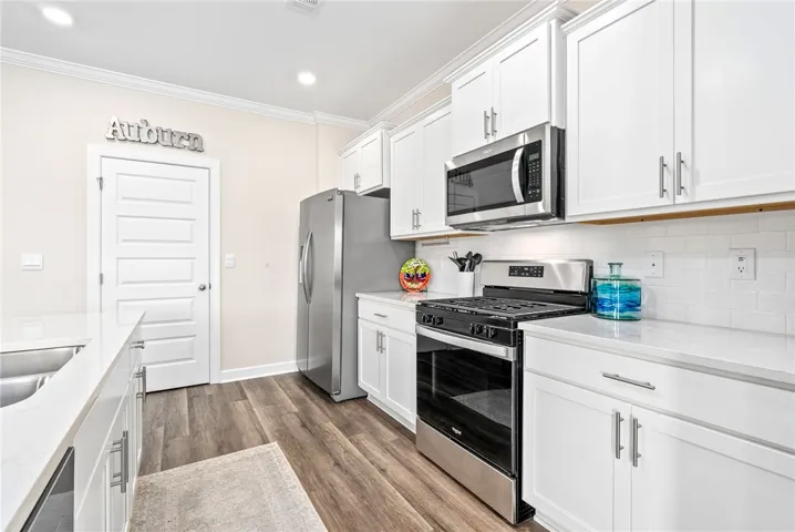 2513 Farmville Lakes Drive, Auburn, Alabama 36830