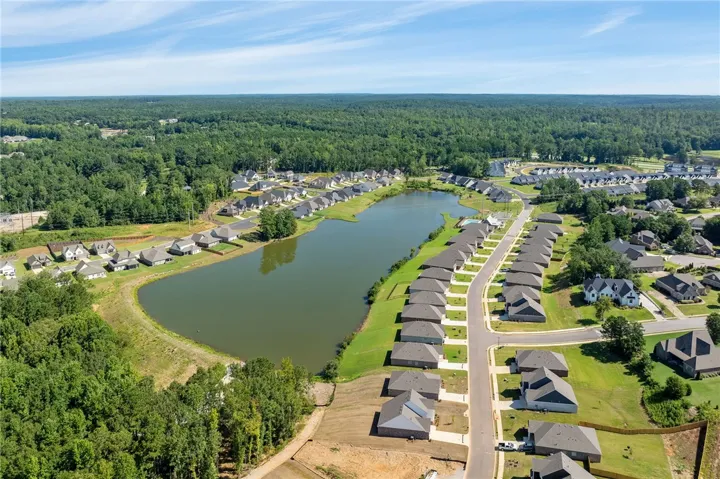 2513 Farmville Lakes Drive, Auburn, Alabama 36830