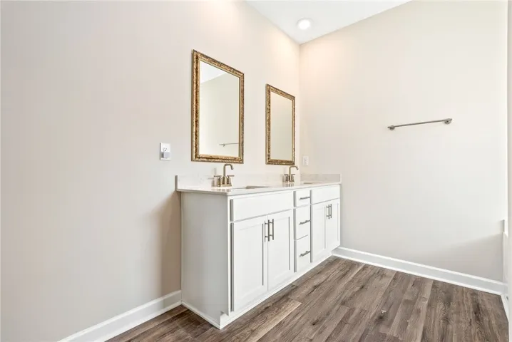 2513 Farmville Lakes Drive, Auburn, Alabama 36830