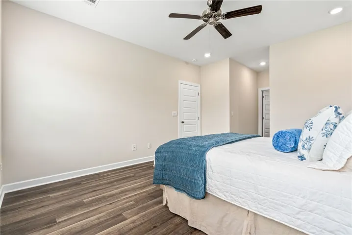 2513 Farmville Lakes Drive, Auburn, Alabama 36830