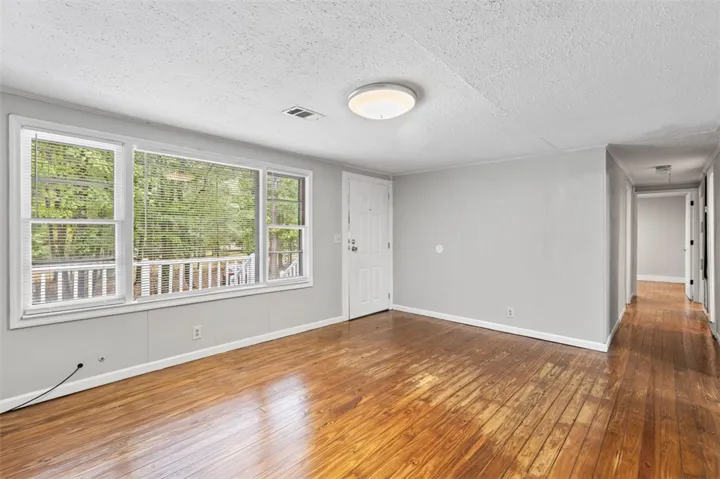 324 Forest Road, Notasulga, Alabama 36866