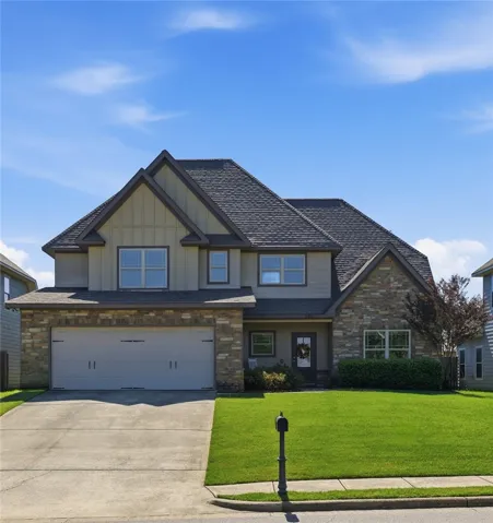 280 Solamere Lane, Auburn, Alabama 36832