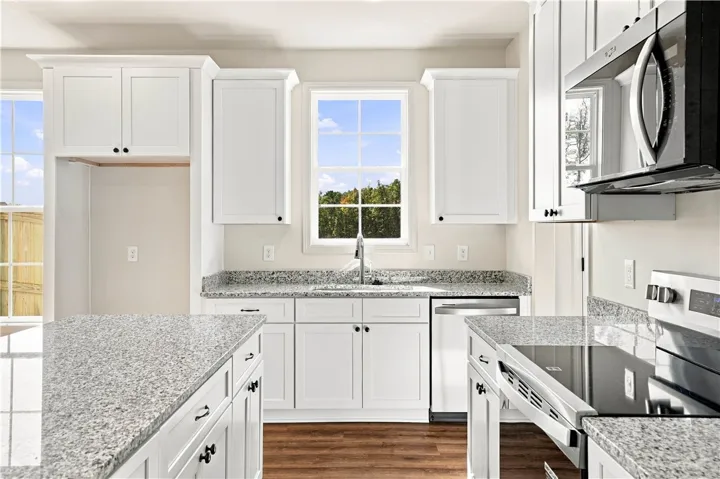 1067 Woodland Lane, Opelika, Alabama 36801