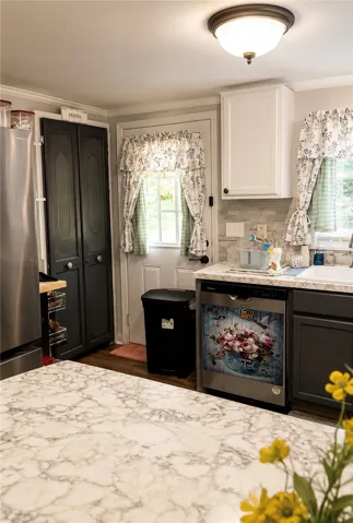 Kitchen photo 2