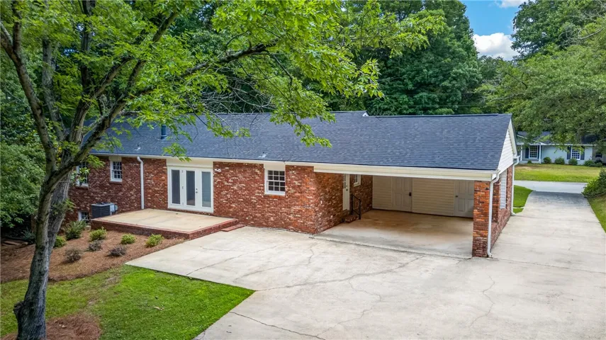1504 Gwen Mill Road, Opelika, Alabama 36801