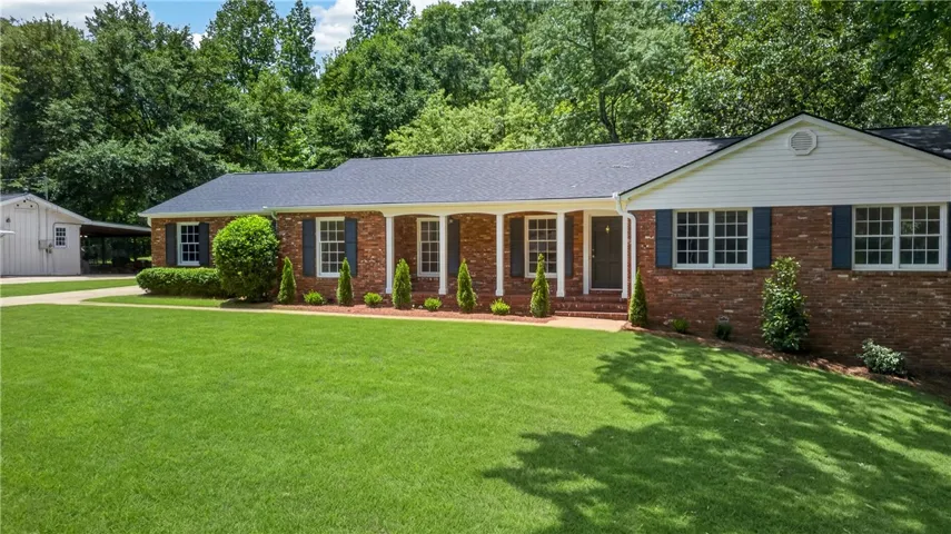 1504 Gwen Mill Road, Opelika, Alabama 36801
