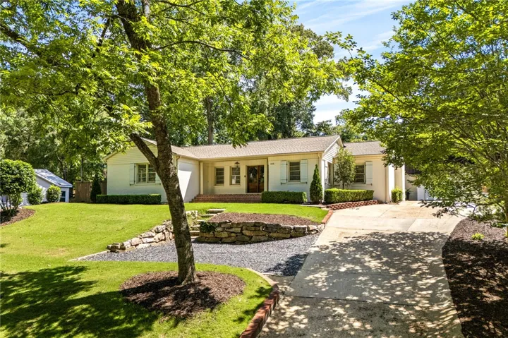 265 Chewacla Drive, Auburn, Alabama 36830