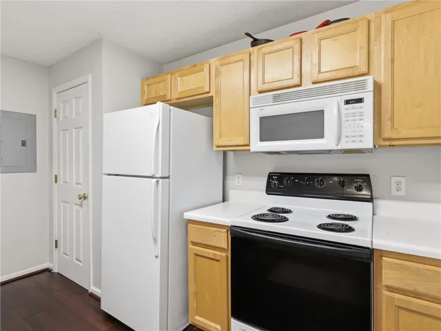 1114 S College Street S 10-303, Auburn, Alabama 36830