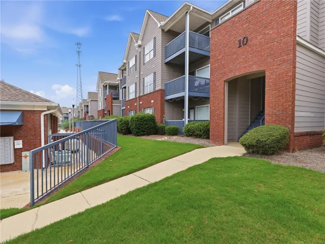 1114 S College Street S 10-303, Auburn, Alabama 36830