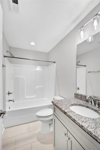 2106 Moores Mill Road 106, Auburn, Alabama 36830
