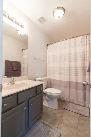 En suite bathroom