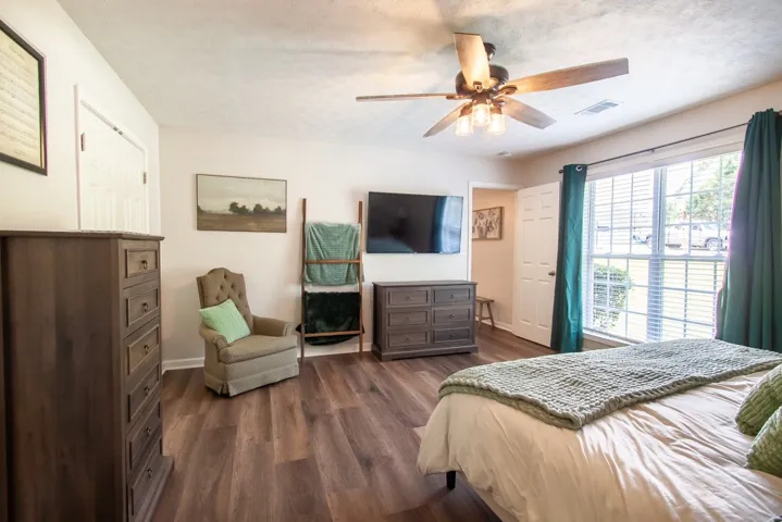4317 Live Oak Drive, Auburn, Alabama 36832