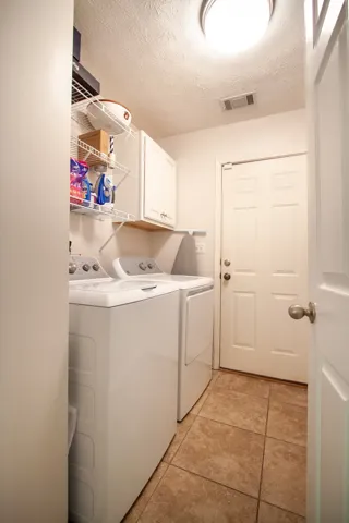 4317 Live Oak Drive, Auburn, Alabama 36832