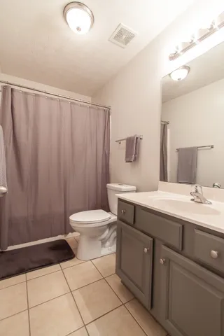 4317 Live Oak Drive, Auburn, Alabama 36832