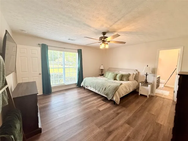 4317 Live Oak Drive, Auburn, Alabama 36832