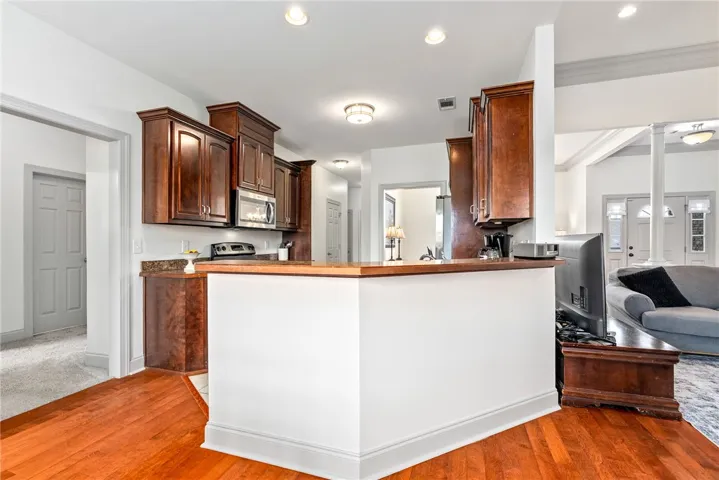 905 Beauford Drive, Opelika, Alabama 36804