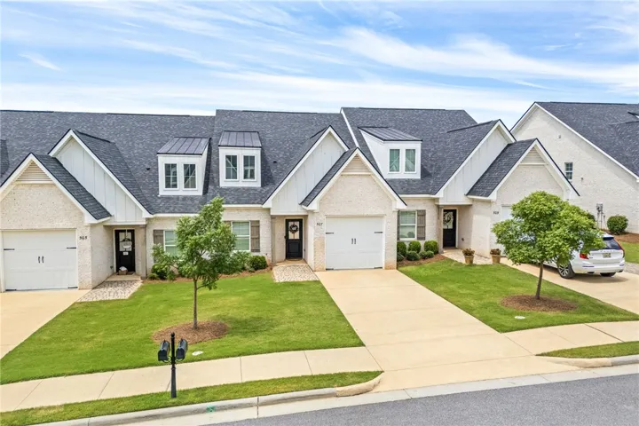 507 Cloverdale Drive, Auburn, Alabama 36830