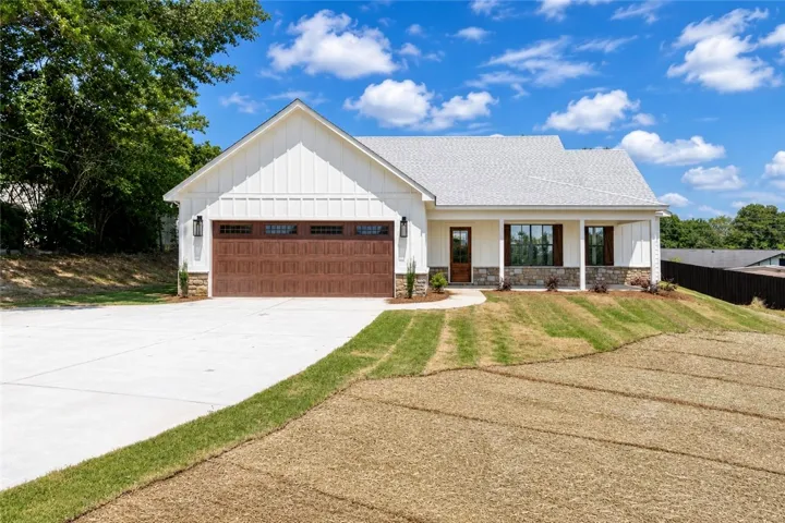 464 Lee Road 443 N/a, Phenix City, Alabama 36870