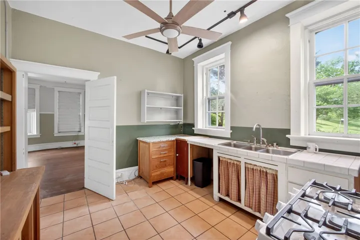 483 Holley Street, Camp Hill, Alabama 36850