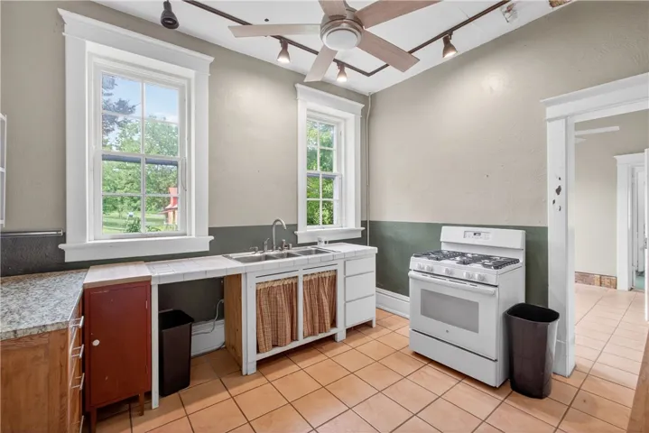 483 Holley Street, Camp Hill, Alabama 36850