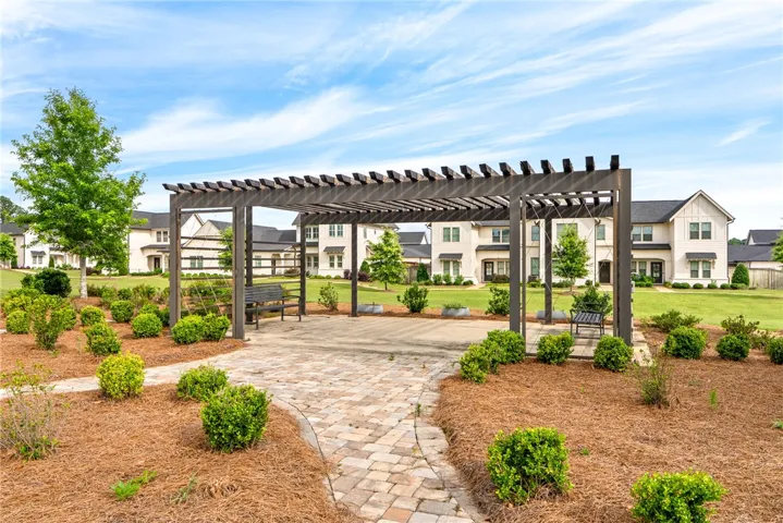 602 Grey Oak Circle, Auburn, Alabama 36830