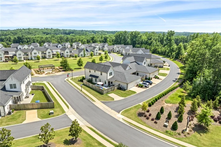 602 Grey Oak Circle, Auburn, Alabama 36830