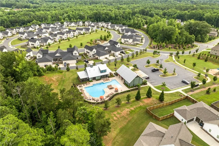 602 Grey Oak Circle, Auburn, Alabama 36830