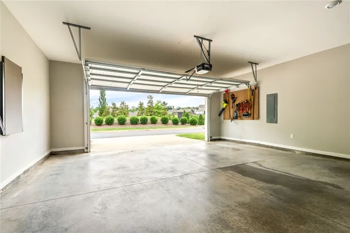 602 Grey Oak Circle, Auburn, Alabama 36830