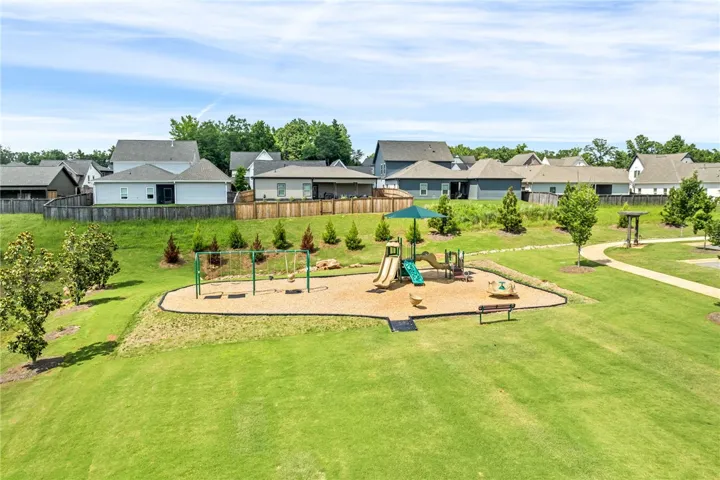 602 Grey Oak Circle, Auburn, Alabama 36830