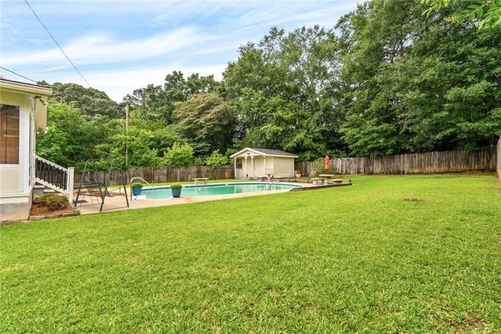 304 S 17th Avenue, Lanett, Alabama 36863