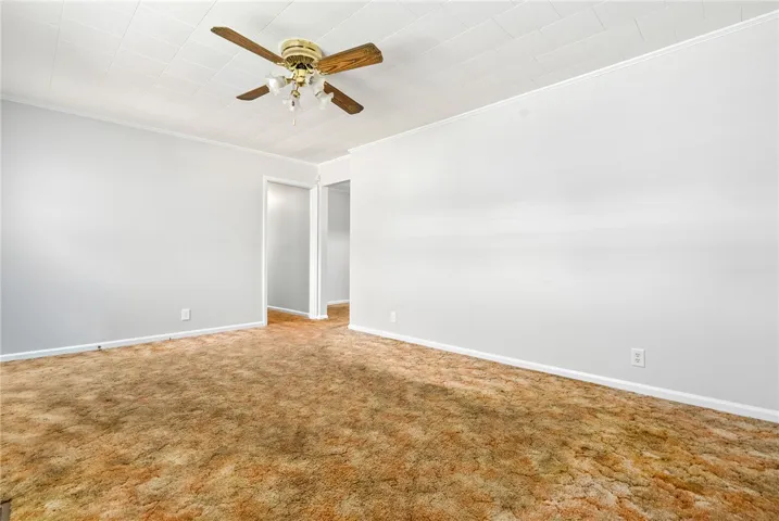 304 S 17th Avenue, Lanett, Alabama 36863