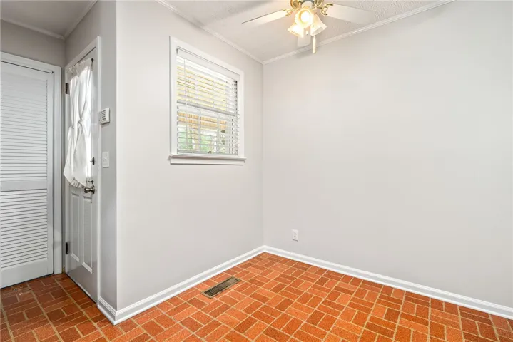 304 S 17th Avenue, Lanett, Alabama 36863