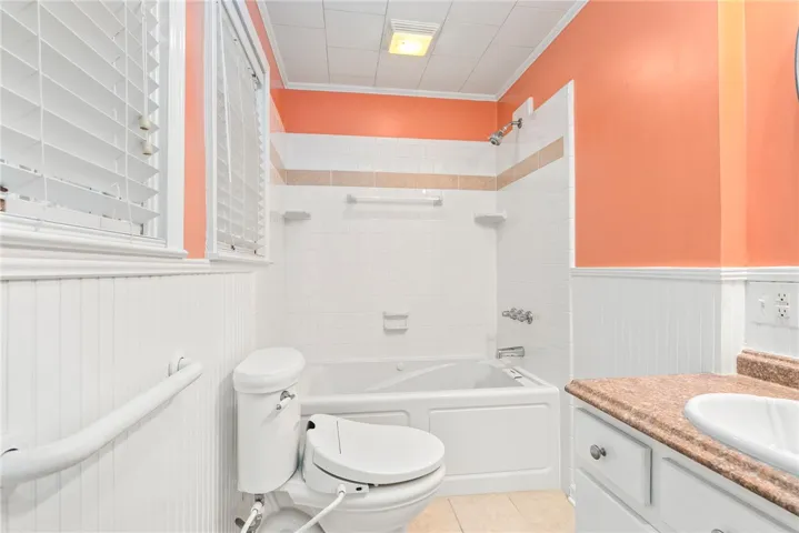 304 S 17th Avenue, Lanett, Alabama 36863