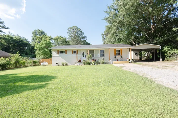 616 Vann Road, Smiths Station, Alabama 36877