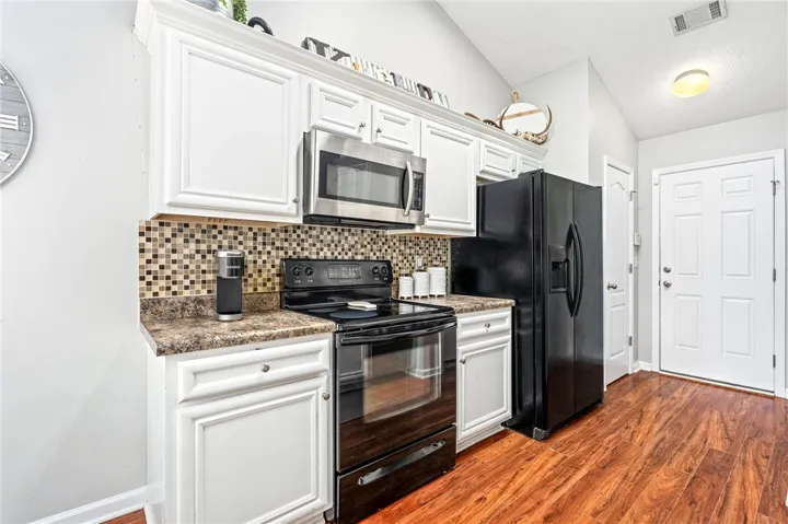 2004 Dutch Court, Opelika, Alabama 36801