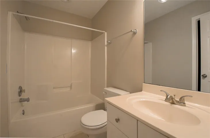1477 N Donahue Drive 1706, Auburn, Alabama 36830