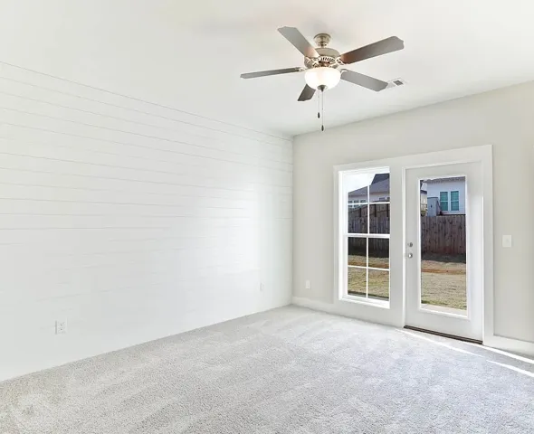 1073 Burrow Circle, Opelika, Alabama 36801