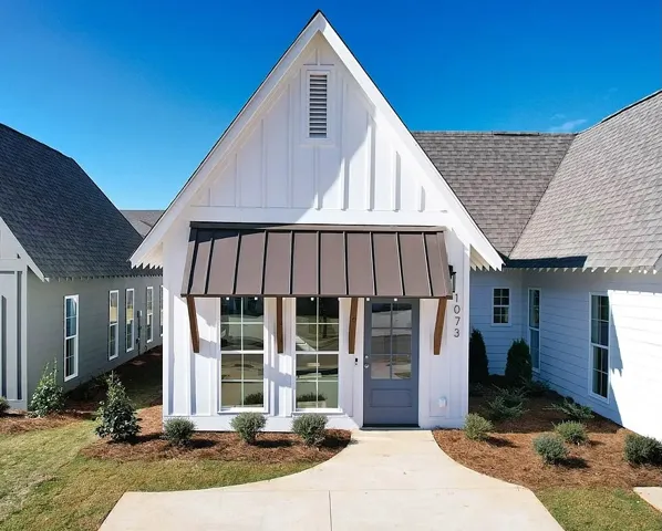 1073 Burrow Circle, Opelika, Alabama 36801