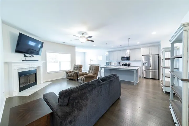 4192 Mara Vista Drive, Auburn, Alabama 36832