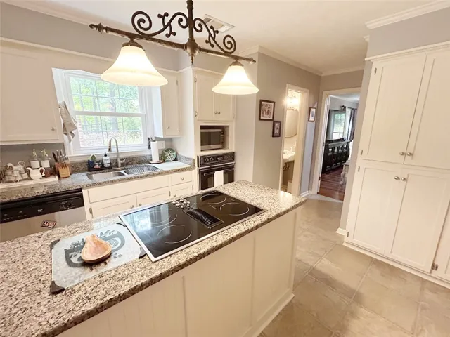 808 21st Avenue Sw, Lanett, Alabama 36863
