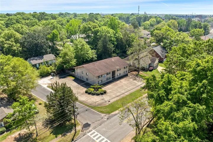 Corner-lot complex!