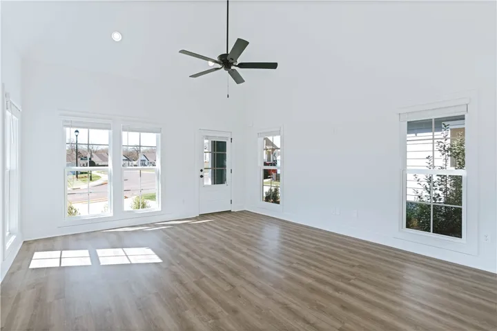 Example of a Duette 4 Floorplan - All plans, pricing and specifications are subject to change without notice.