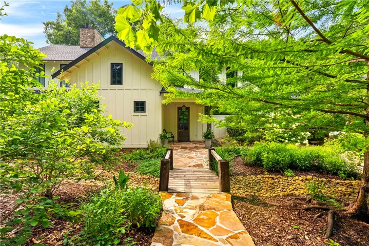 900 Dakota Drive, Auburn, Alabama 36830