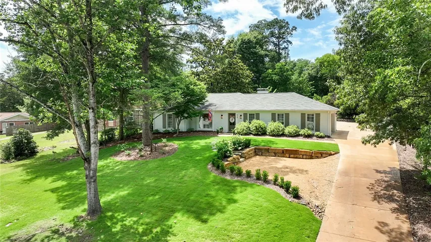 819 E University Drive, Auburn, Alabama 36830