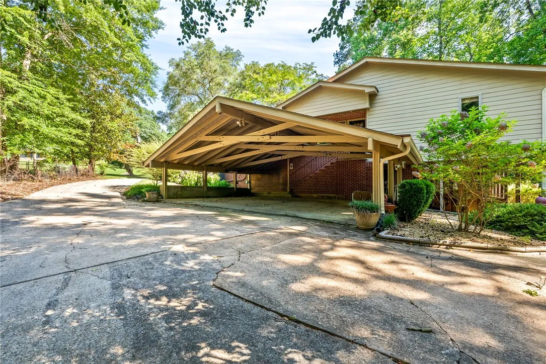 Carport