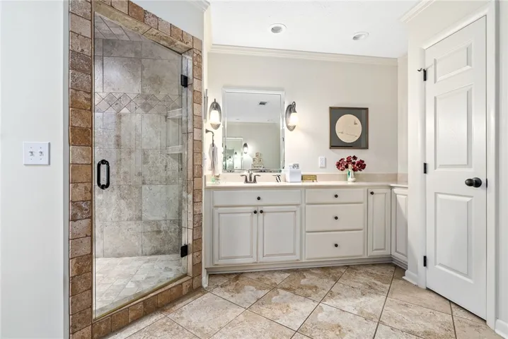 Primary bath