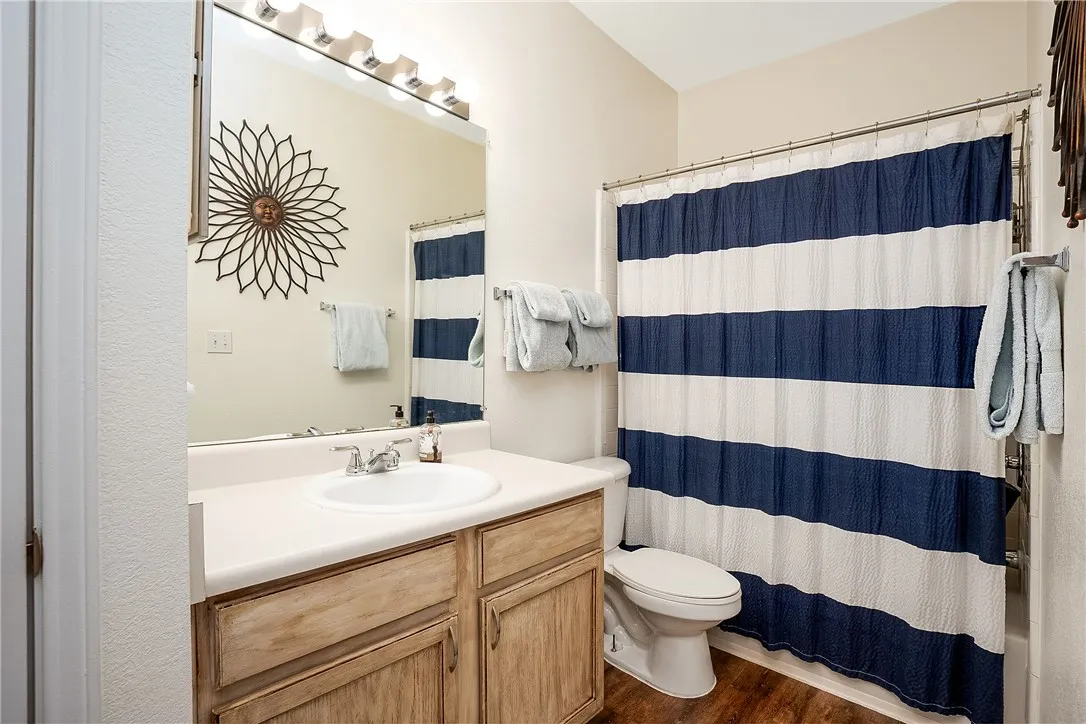 Full bathroom adjacent to bedroom 2.