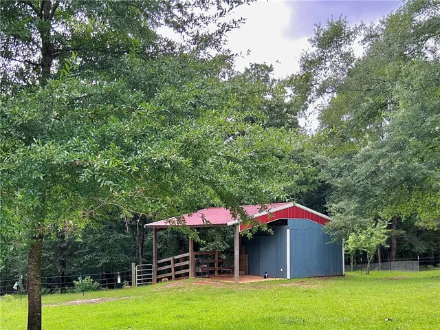 Pole barn with power & water.